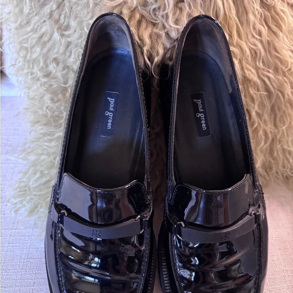Paul Green  Men’s  Patent Leather Loafer Oxford Size 6 1/2‎